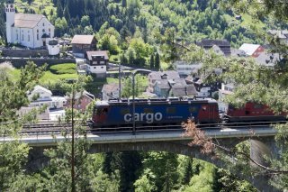 Quelque 90 trains de marchandises pourront circuler chaque jour dans le tunnel de base du Gothard dès mercredi prochain (image d'illustration).